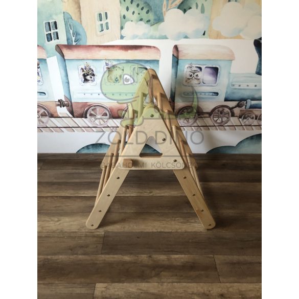 Pikler háromszög mászóka bérelhető